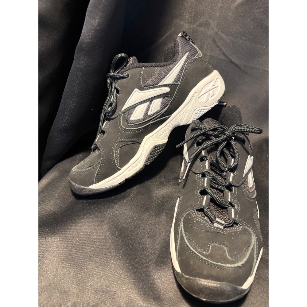 Reebok Walking Shoes Womens 8.5 Black White Low Top Sneakers 2-42913 RA 804 FLU